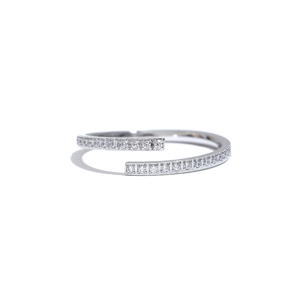 Bague Ajustable Minimaliste en Zircon