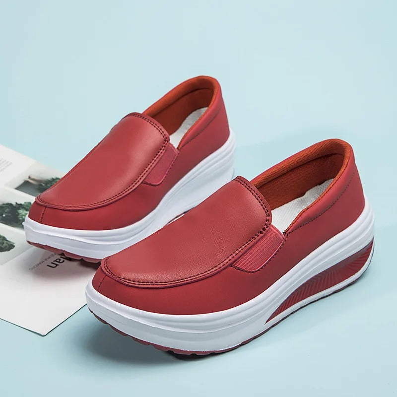 Chaussures semelle souple pour femmes,
Mocassins confortables à enfiler,
Chaussures en PU élégantes,
Slip-on chaussures pour le quotidien,
Design moderne pour femmes,
Bout rond pour un confort optimal,
Chaussures légères et durables,
Idéal pour le bureau et les sorties,
Chaussures polyvalentes pour femmes,
Confort et style au quotidien.