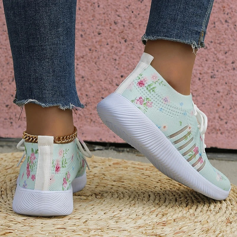 Baskets tricotées imprimées pour femmes,
Sneakers légères et respirantes,
Chaussures à motif floral chic,
Maille aérée pour un confort optimal,
Semelle en caoutchouc antidérapante,
Baskets slip-on pratiques,
Bout rond pour un confort adapté,
Chaussures décontractées pour le travail,
Idéales pour le shopping et les sorties,
Mode printemps-automne pour femmes.